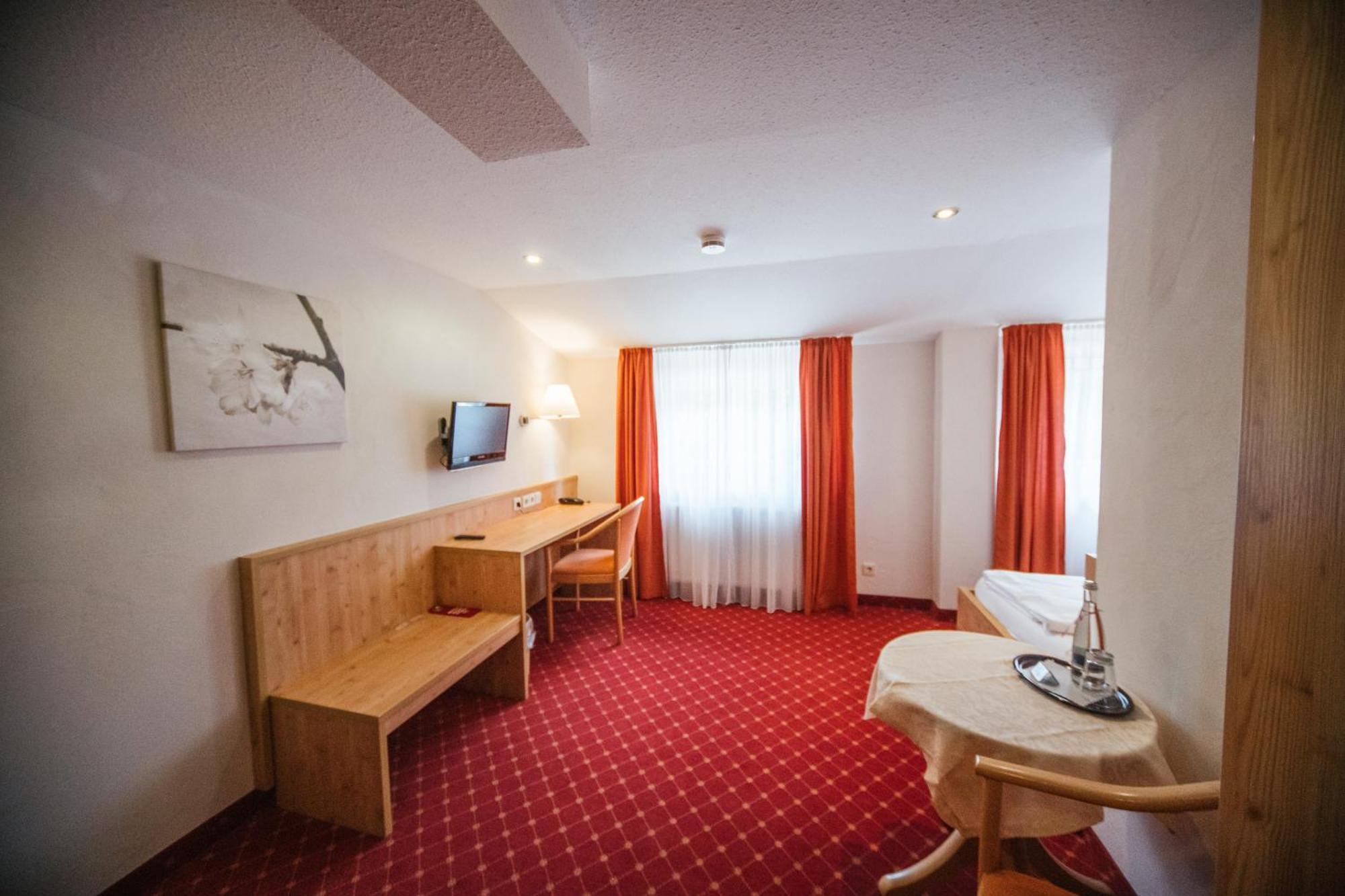 Hotel Waldeck Mit Restaurant "Florian'S" Feldberg  Pokoj fotografie